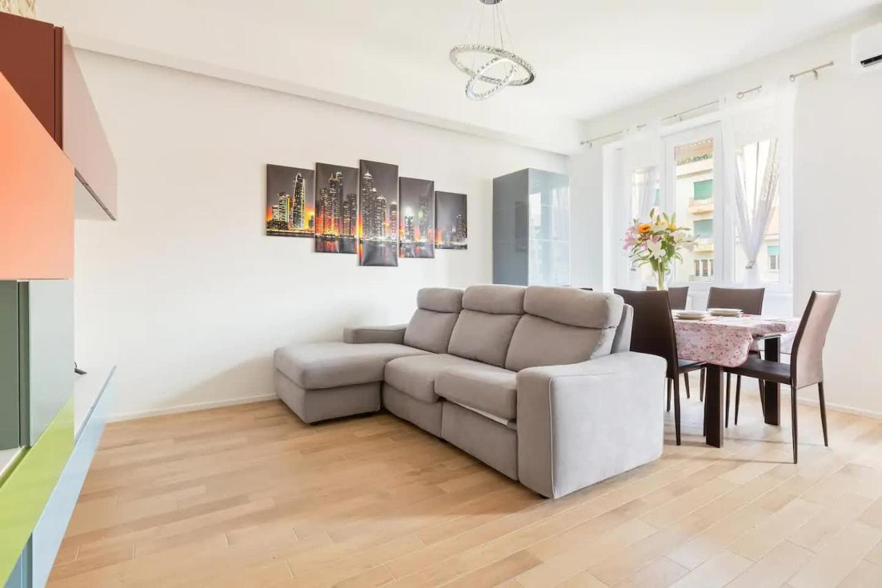 Central Maya Apartment Милано Екстериор снимка