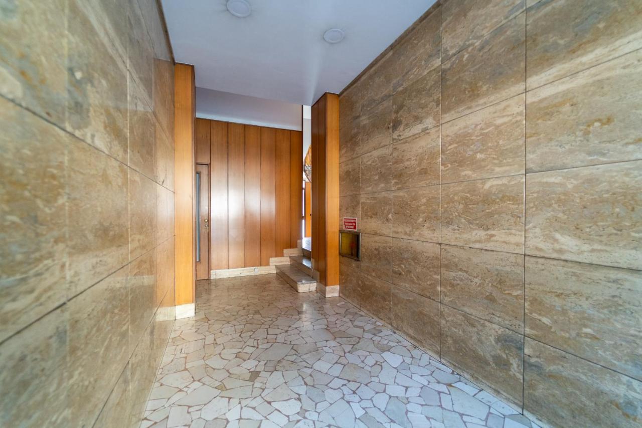 Central Maya Apartment Милано Екстериор снимка