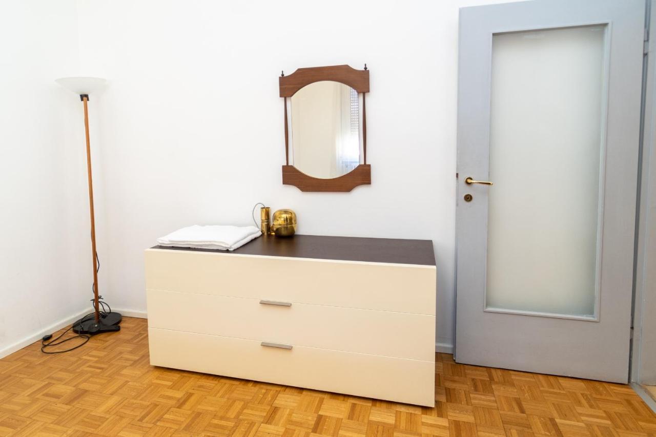 Central Maya Apartment Милано Екстериор снимка